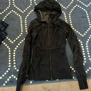Lululemon black jacket, gray condition newer version